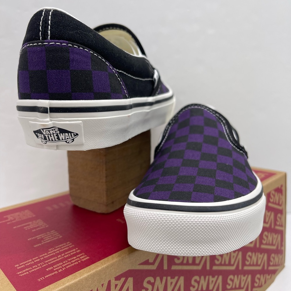 Vans Men’s Purple Checkered Classic Slip-On
Pop Check Gothic Grape Sneakers - Picture 6 of 16